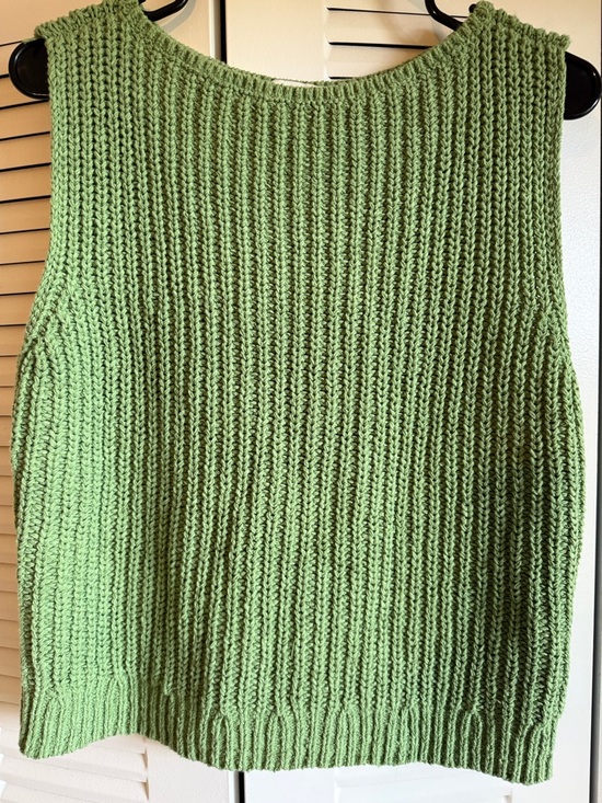 Abercrombie & Fitch Sweaters - Abercrombie & Fitch Green Ribbed Sleeveless Crewneck Sweater